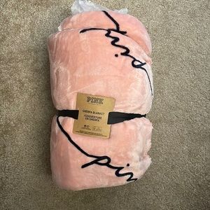 PINK by Victoria’s Secret Throw Blanket